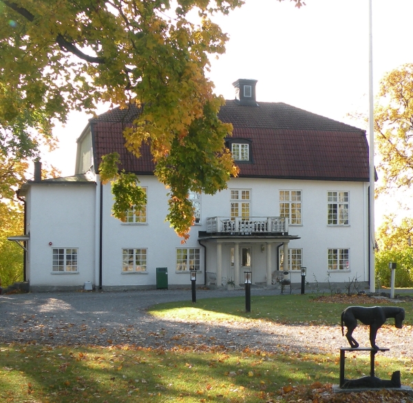 Berga växer och vi söker personal. Klicka här eller på bilden